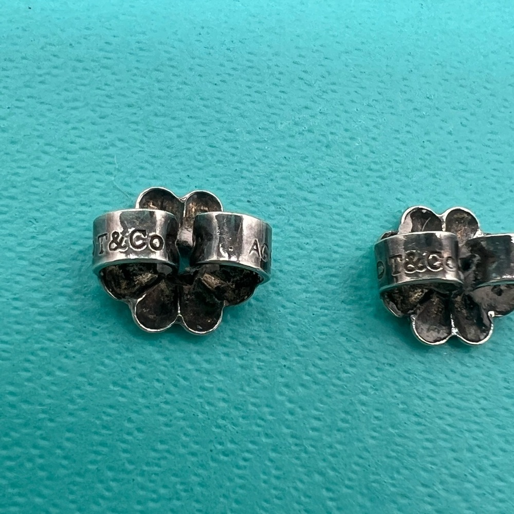 🔴Authentic TIFFANY & CO White Pearl 8-9mm Earrings🔴 - Picture 5 of 9